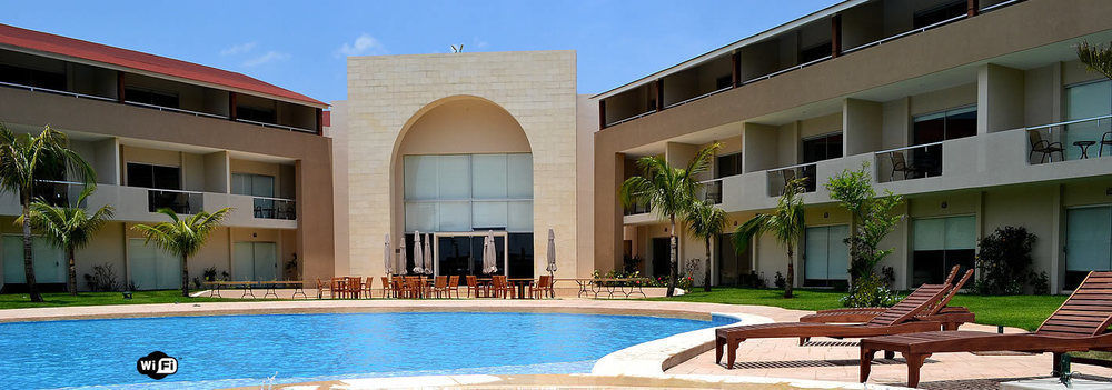 Sun Hotel Warnes Exterior photo